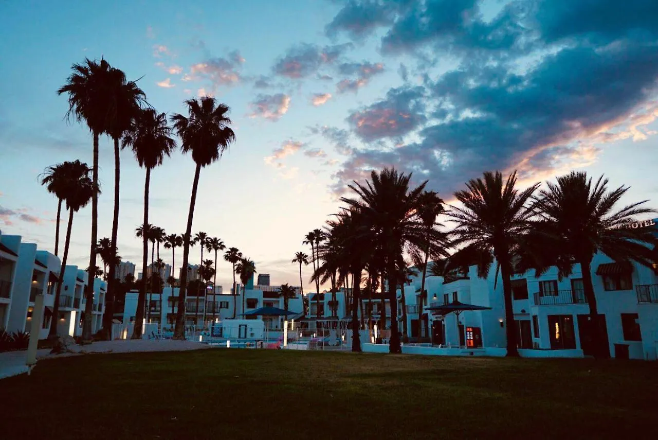 Serene Vegas Boutique Hotel Las Vegas 3*,  ABD