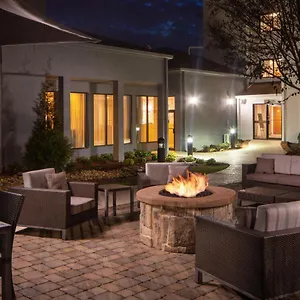 Courtyard By Marriott Airport États-Unis